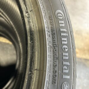 Selling a set of 4 Continental tires, size 235/40R19.